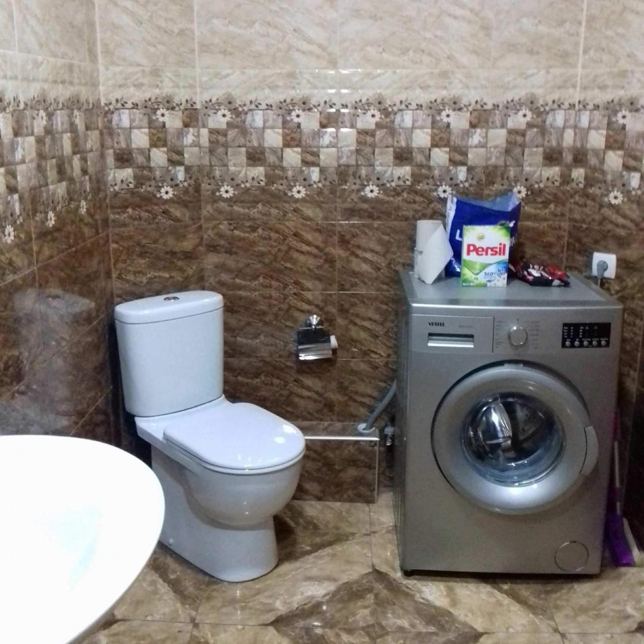 Hotel Family Hotel Chiatura Екстериор снимка