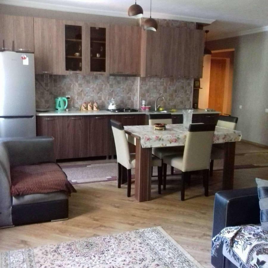 Hotel Family Hotel Chiatura Екстериор снимка